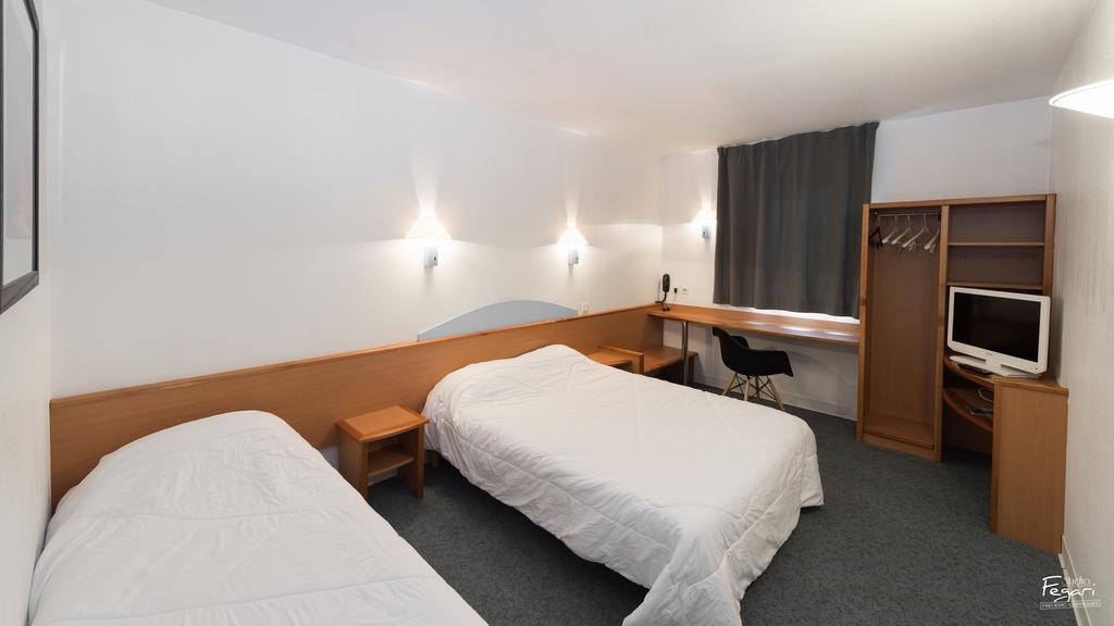 Hotel First Rodez Zimmer foto