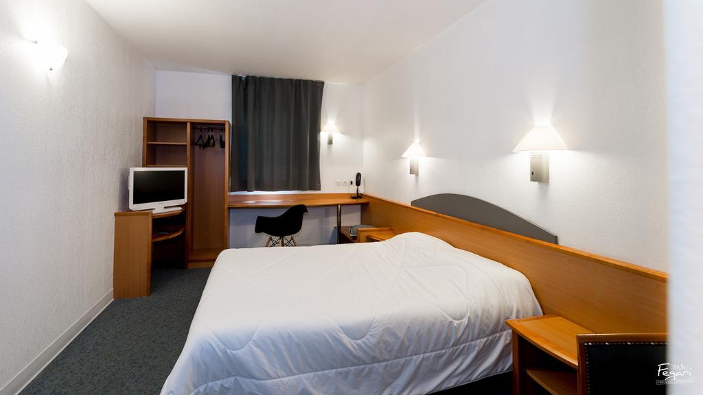Hotel First Rodez Zimmer foto